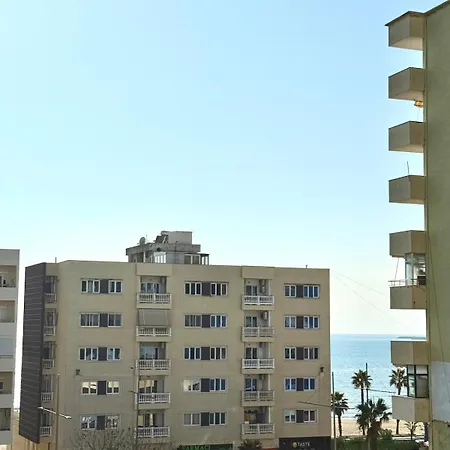 Troy'S Beachside Escape Durres Exterior photo
