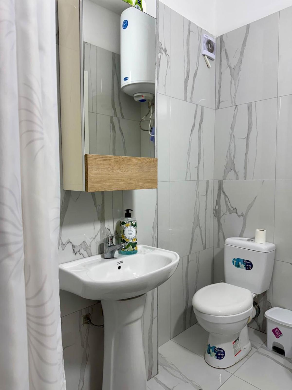 Troy's Beachside Escape Apartment Durres